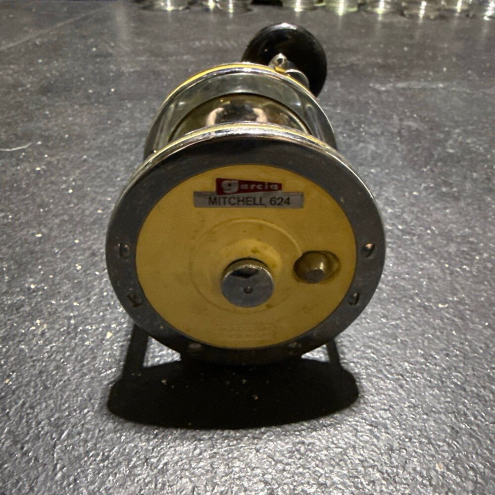 GARCIA MITCHELL 624 Vintage Saltwater Baitcasting Reel Made in France